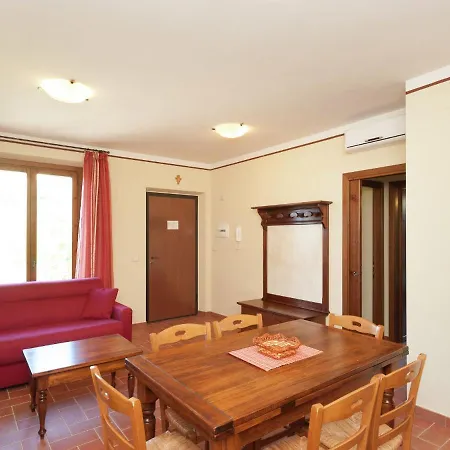 Gorgeous Mansion In Monte Del With View * Monte del Lago